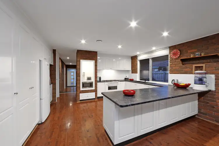 Fifth view of Homely house listing, 2 Louise Court, Lysterfield VIC 3156