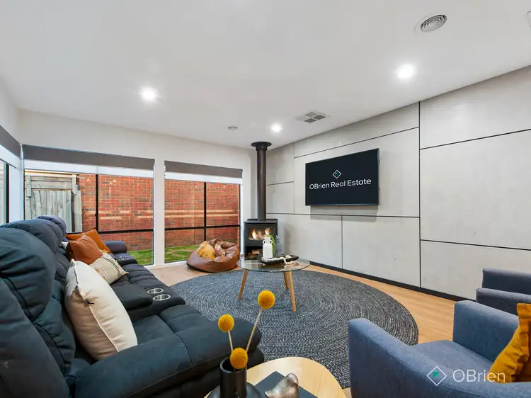 Fourth view of Homely house listing, 2 Formby Place, Cranbourne VIC 3977