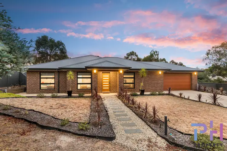8A Settlers Place, Maiden Gully VIC 3551