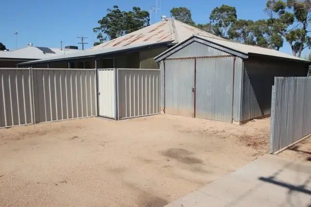 Seventh view of Homely house listing, 4 Gemmell Street, Cobram VIC 3644