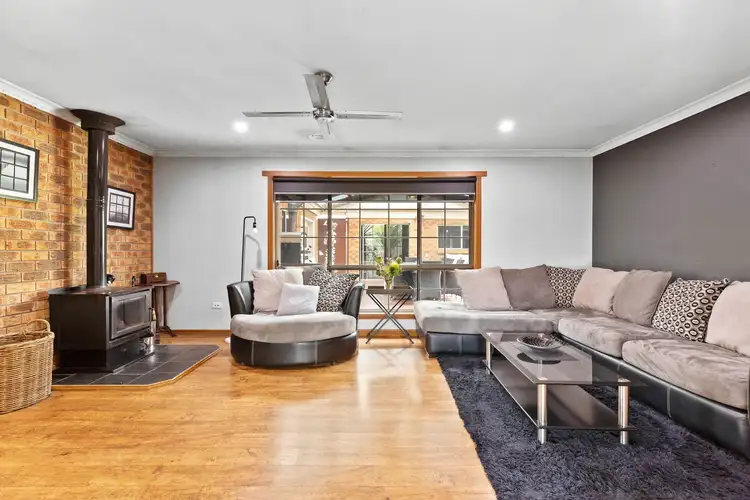Second view of Homely house listing, 6 Mellor Court, Wendouree VIC 3355