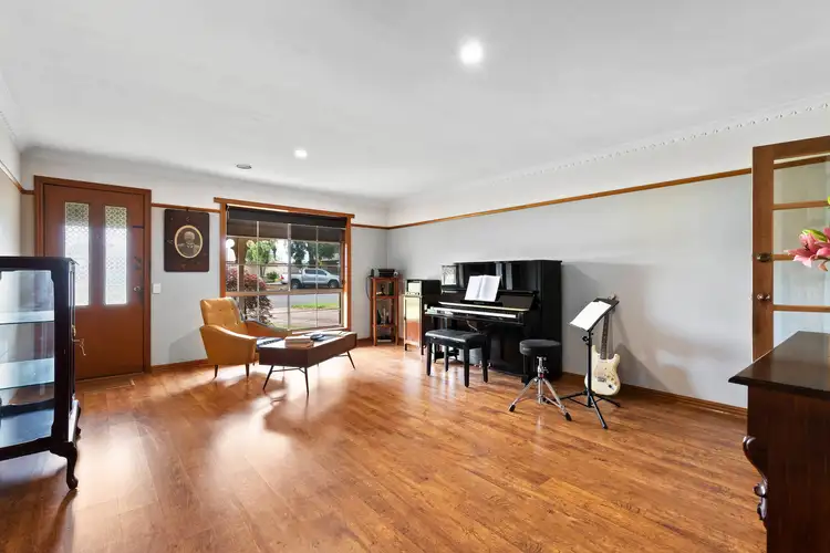 Third view of Homely house listing, 6 Mellor Court, Wendouree VIC 3355
