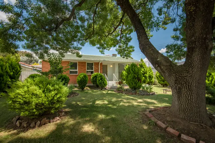 18 Salmond Street, Chifley ACT 2606