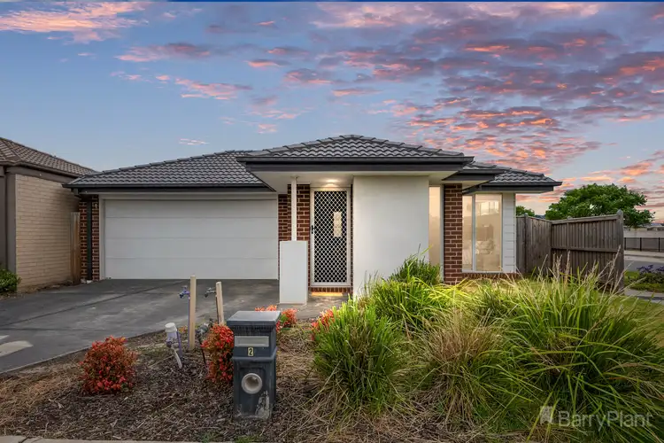 2 Frogmores Street, Pakenham VIC 3810