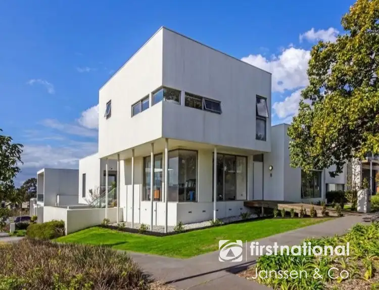 34 Lower Drive, Kew VIC 3101