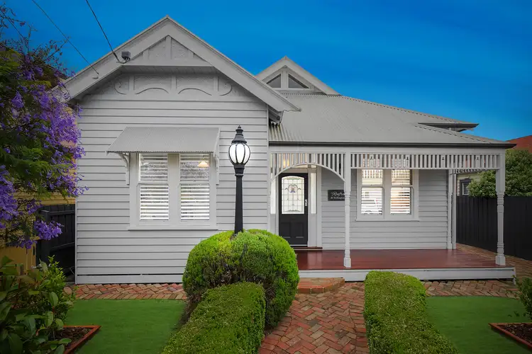 26 Wellington Street