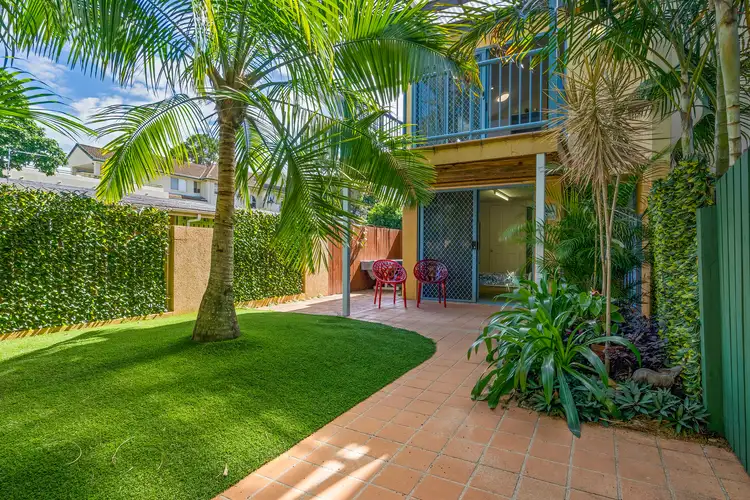 1/22-24 Brighton Street, Biggera Waters QLD 4216