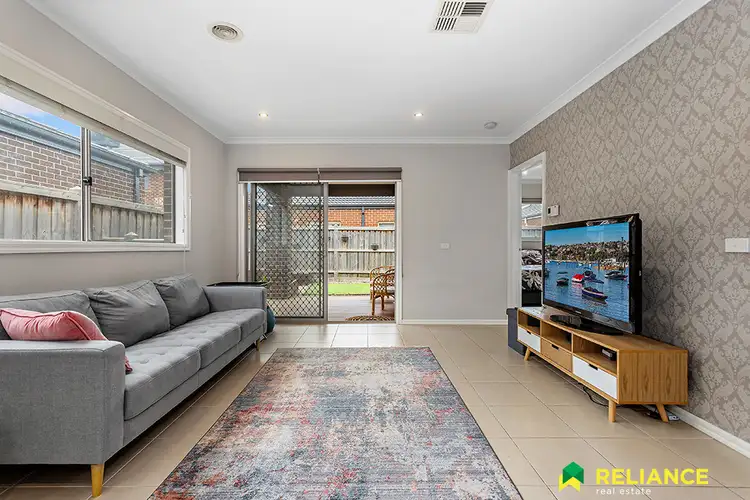 7 Plume Place, Point Cook VIC 3030