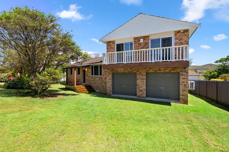9 Tuna Crescent, Fingal Bay NSW 2315