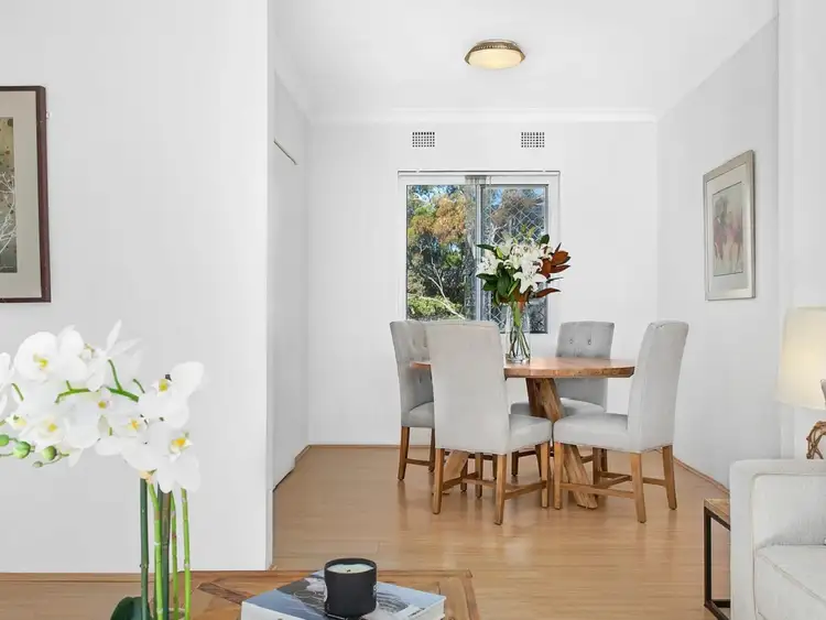 15/28 Hampden Road