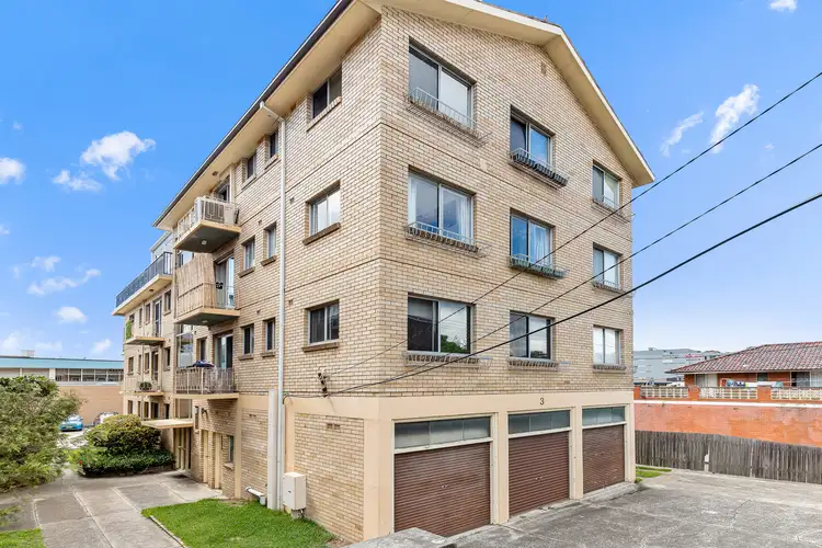 Fifth view of Homely apartment listing, 1/3 Francis Street, Dee Why NSW 2099
