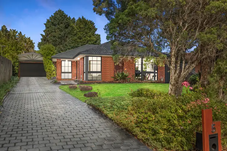 5 Hope Court, Mill Park VIC 3082