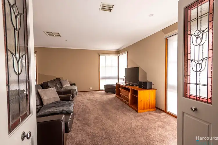 Second view of Homely house listing, 5 Hope Court, Mill Park VIC 3082