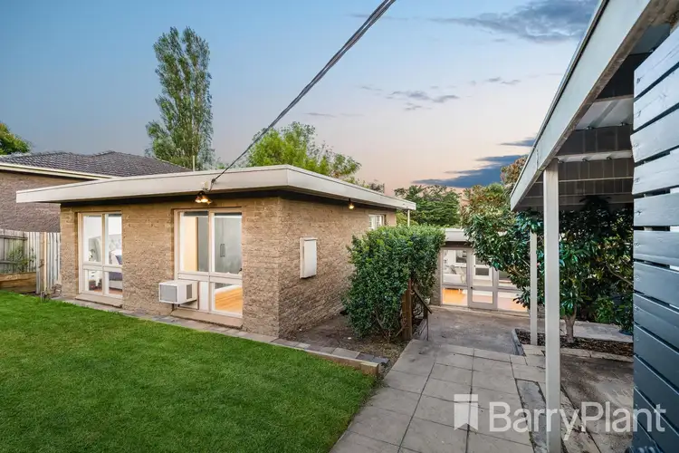 8 Scenic Road, Highton VIC 3216