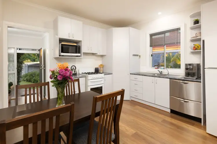 Fifth view of Homely house listing, 105 Gralen Street, Wodonga VIC 3690