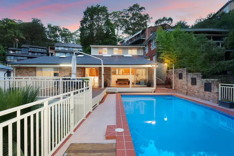 13 Murdock Crescent, Lugarno NSW 2210