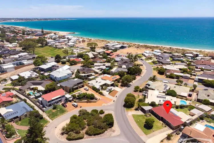 14 Seawind Drive, Silver Sands WA 6210