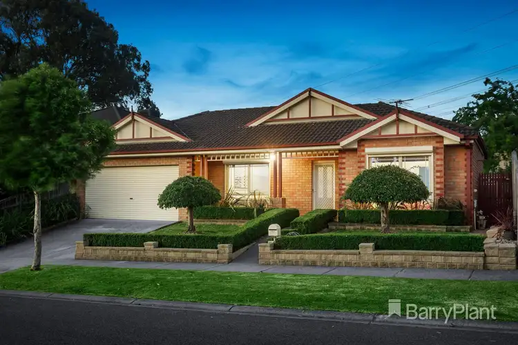 17 Delacombe Drive, Mill Park VIC 3082
