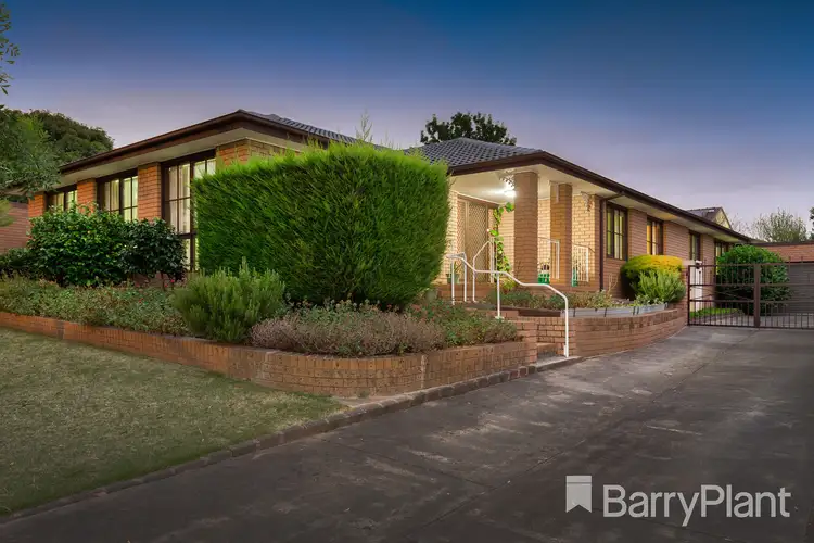 3 Grove End Road, Endeavour Hills VIC 3802