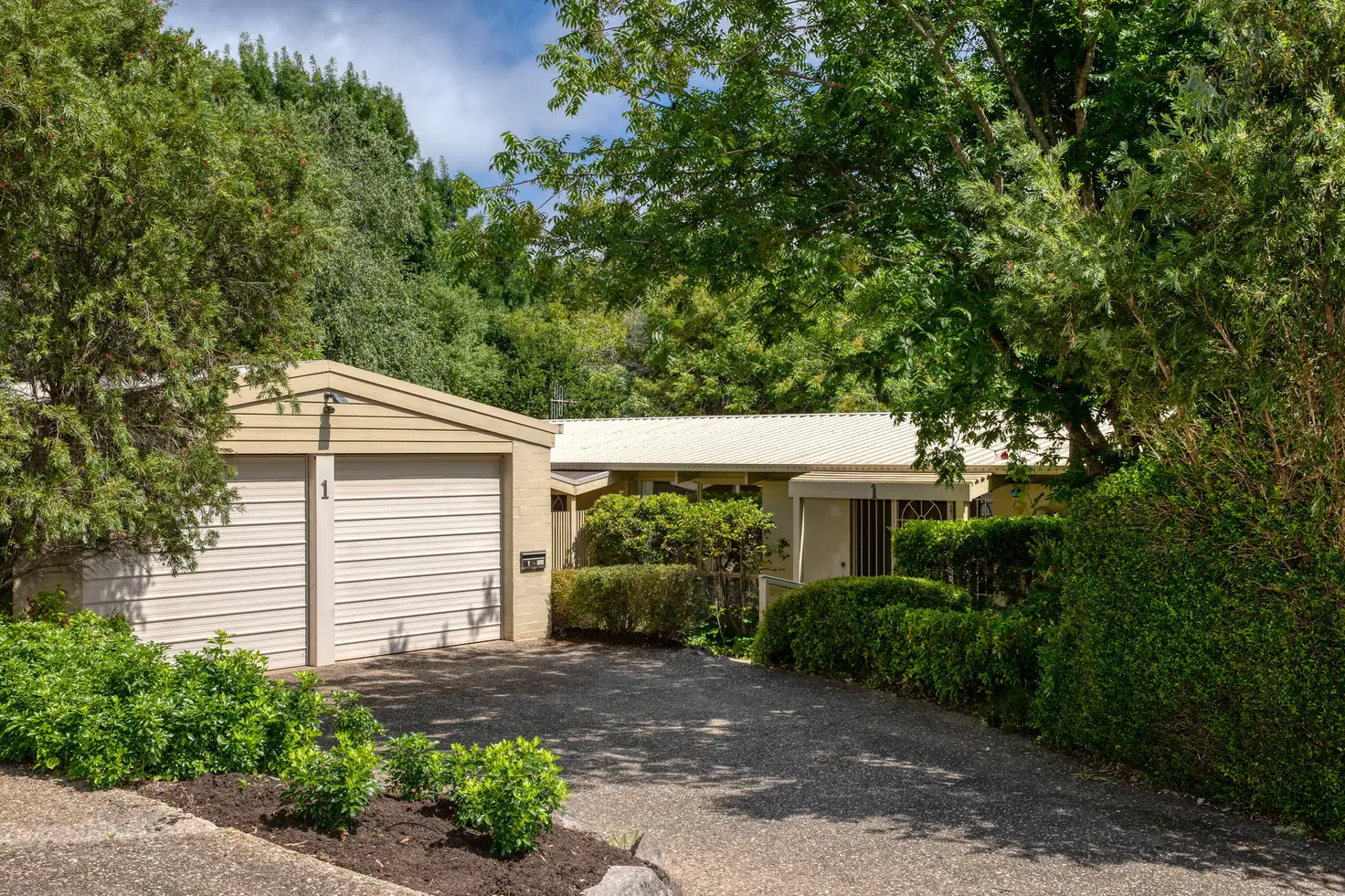 Main view of Homely townhouse listing, 1/36 Shackleton Circuit, Mawson ACT 2607