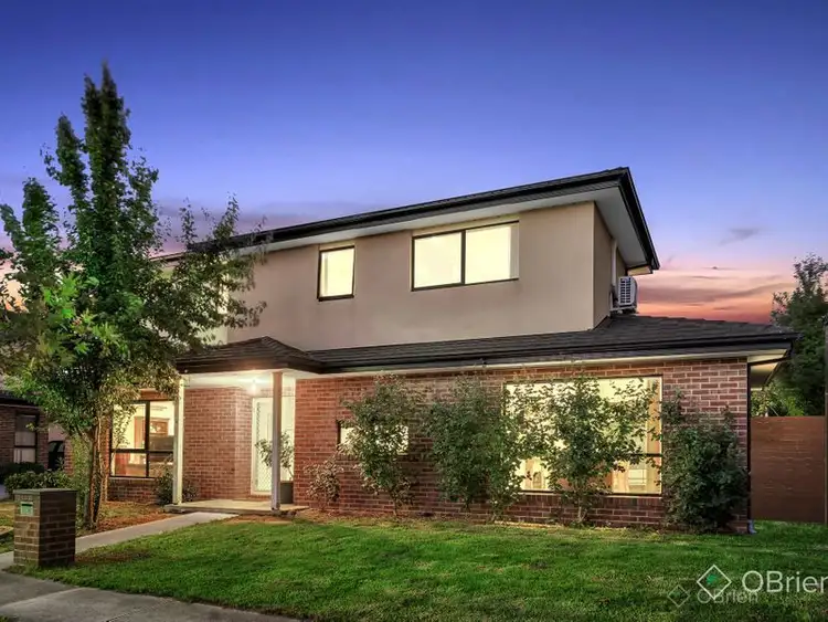 Main view of Homely townhouse listing, 3/2-4 Edinburgh Drive, Beaconsfield VIC 3807