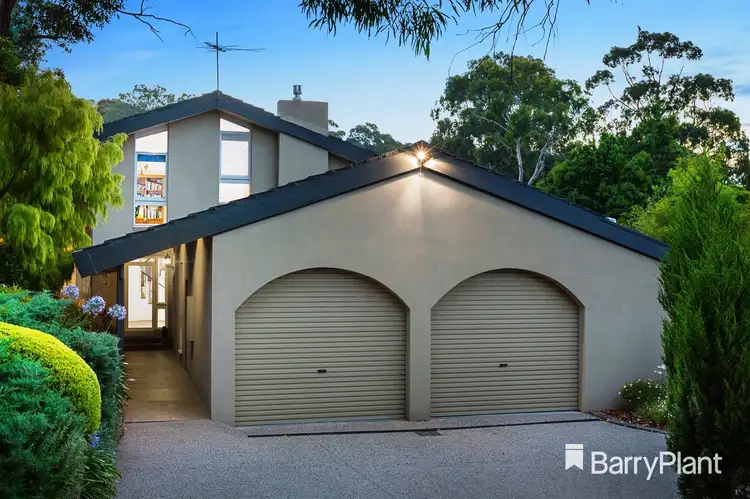 8 Wattleglade Court, Wheelers Hill VIC 3150