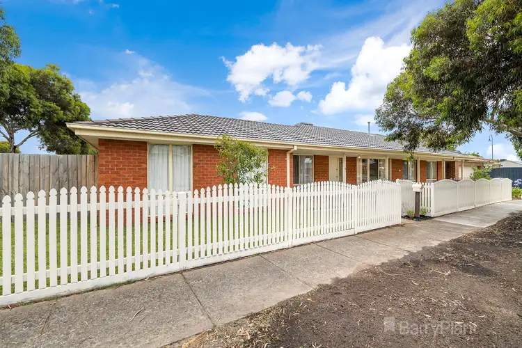 4 Alberton Drive, Cranbourne West VIC 3977