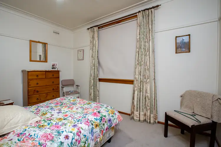 Fifth view of Homely house listing, 256 Lowry Street, North Albury NSW 2640