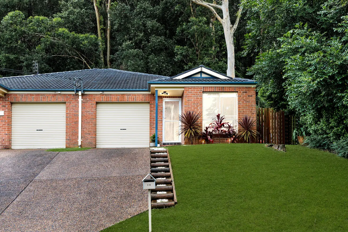 Main view of Homely semi-detached listing, 2/8 Kauri Court, Ourimbah NSW 2258