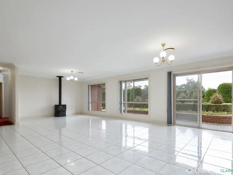 Fifth view of Homely house listing, 16 Camelot Court, Warragul VIC 3820