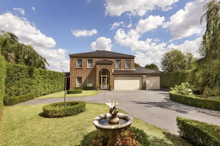 4 Inglewood Court, Mill Park VIC 3082