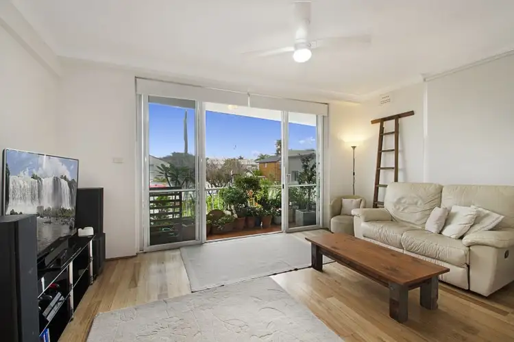 Third view of Homely unit listing, 2/169 Ocean Street, Narrabeen NSW 2101
