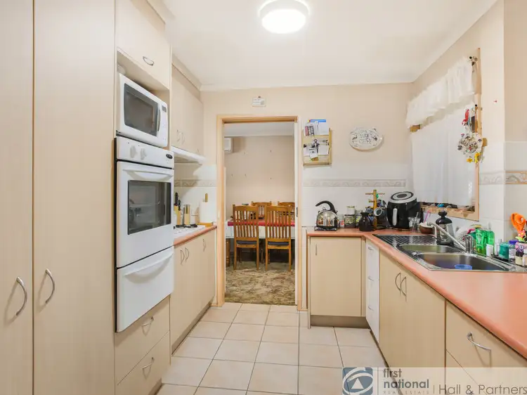 Fourth view of Homely house listing, 5 Cavendish Court, Endeavour Hills VIC 3802