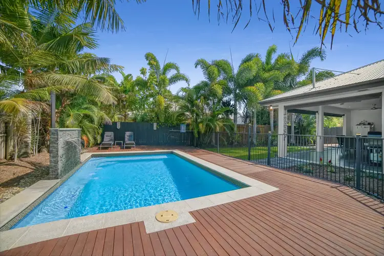 6 Redcap Bend, Trinity Park QLD 4879