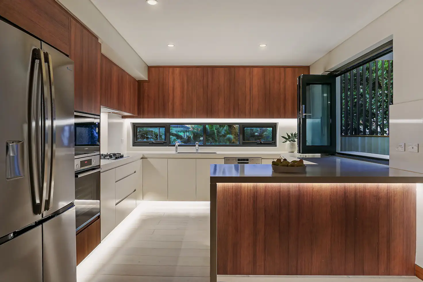 Main view of Homely townhouse listing, 2/30 Seaview Street, Cronulla NSW 2230