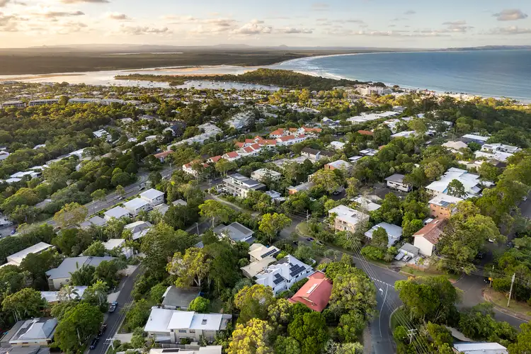 16 Viewland Drive, Noosa Heads QLD 4567