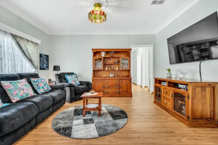 102 Scott Grove, Kingsbury VIC 3083