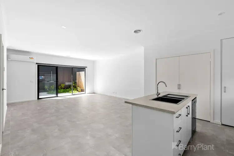 Third view of Homely house listing, 8 Slattery Place, Pakenham VIC 3810