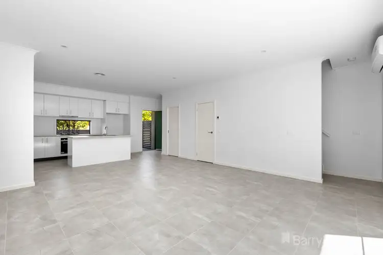 Fifth view of Homely house listing, 8 Slattery Place, Pakenham VIC 3810