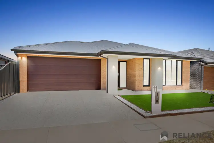 Second view of Homely house listing, 11 Wimbledon Boulevard, Strathtulloh VIC 3338