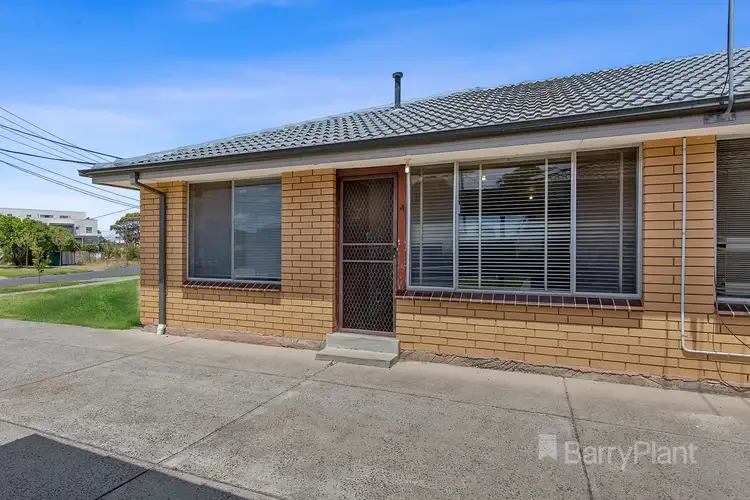 4/9 Albert Crescent, St Albans VIC 3021