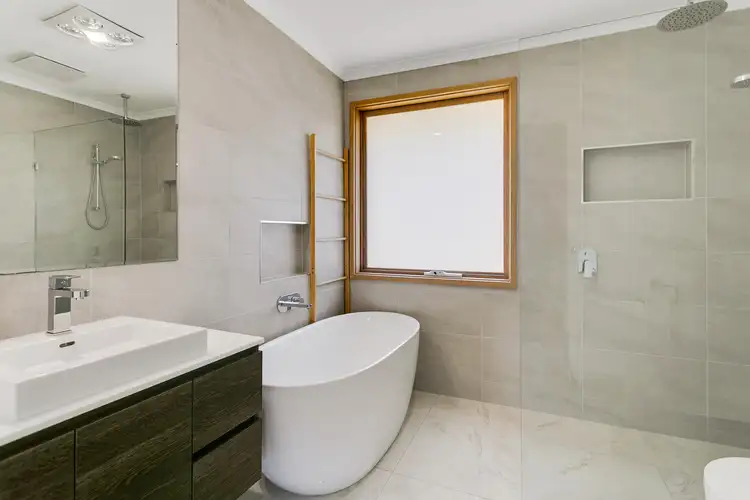Sixth view of Homely unit listing, 1/29 Dandenong Road East, Frankston VIC 3199