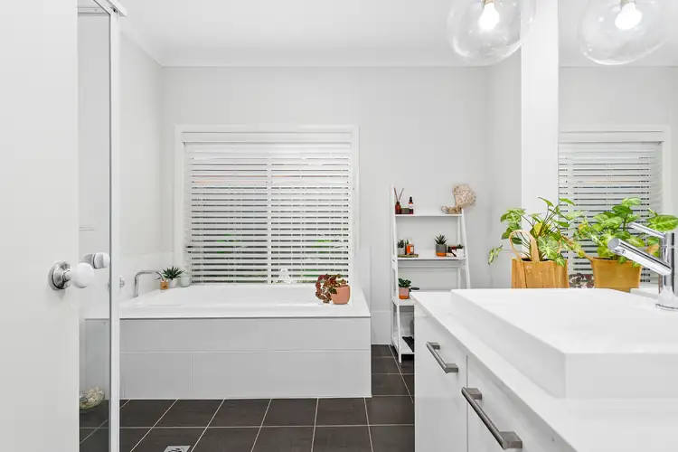 Sixth view of Homely house listing, 5 Alkira Circuit, Horsley NSW 2530