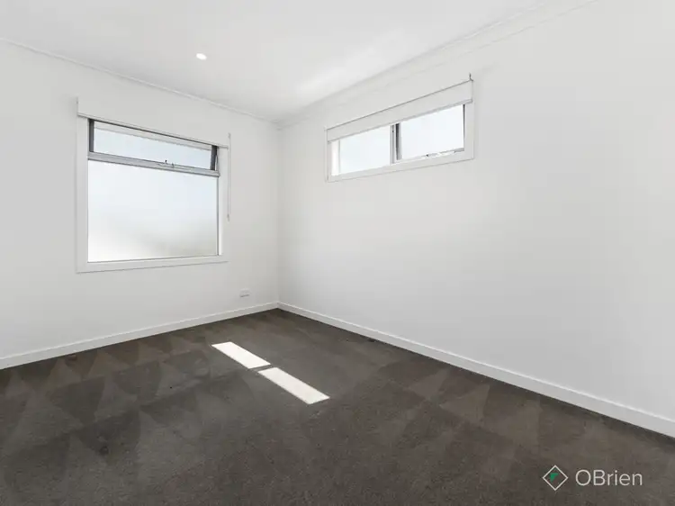 Sixth view of Homely townhouse listing, 28/2 Sanoma Drive, Skye VIC 3977