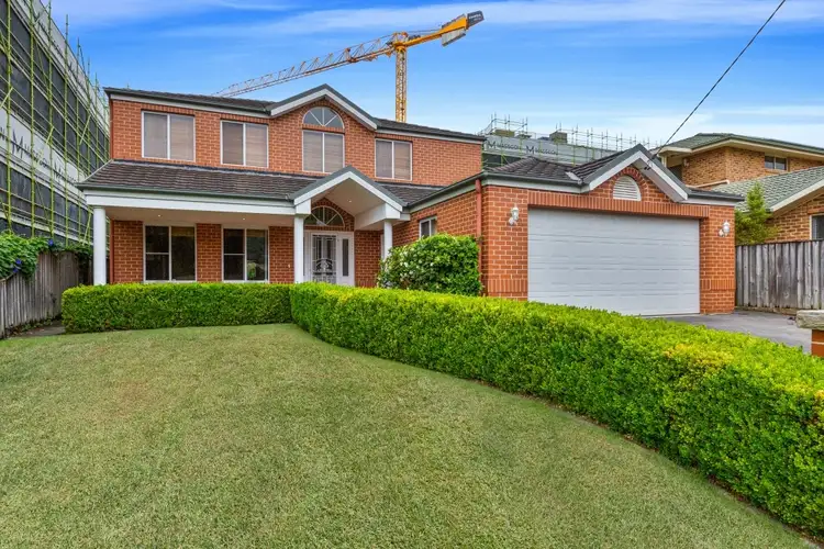 6 Auburn Street, Point Frederick NSW 2250