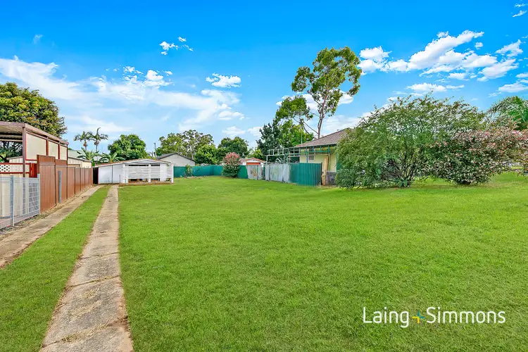 69 Gasmata Crescent, Whalan NSW 2770