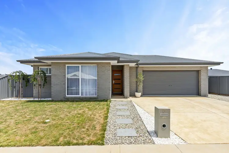 27 Cavan Grove, Alfredton VIC 3350