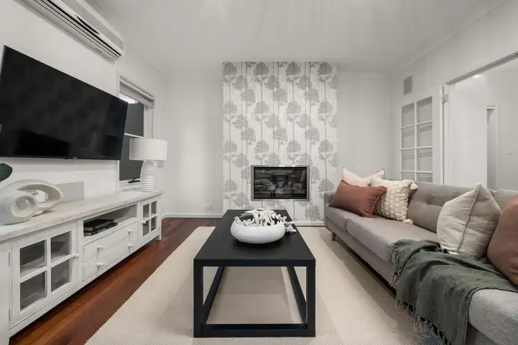 Sixth view of Homely house listing, 33 Derwent Street, Lyons ACT 2606