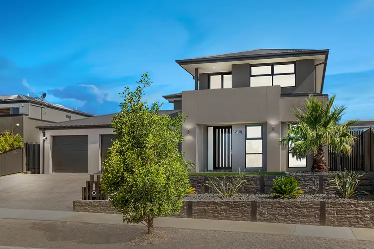 143 Stoneleigh Crescent, Highton VIC 3216