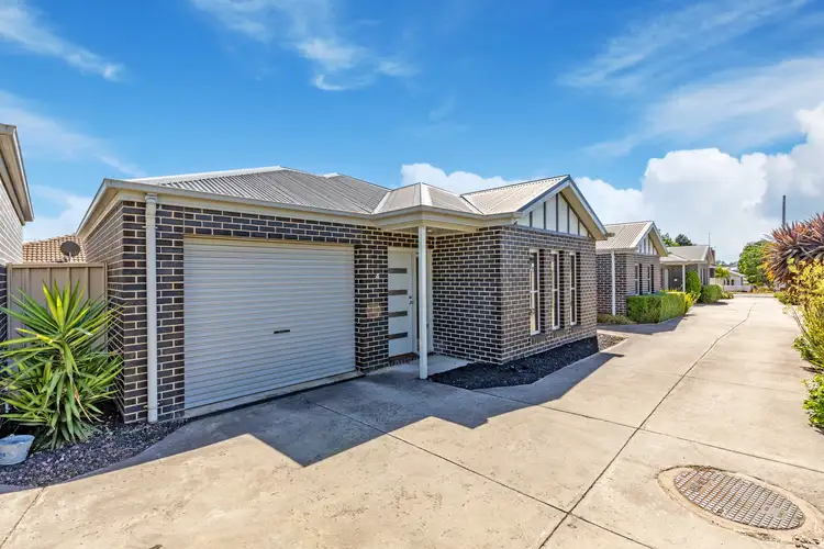 4/111 Lexton Street, Lake Wendouree VIC 3350